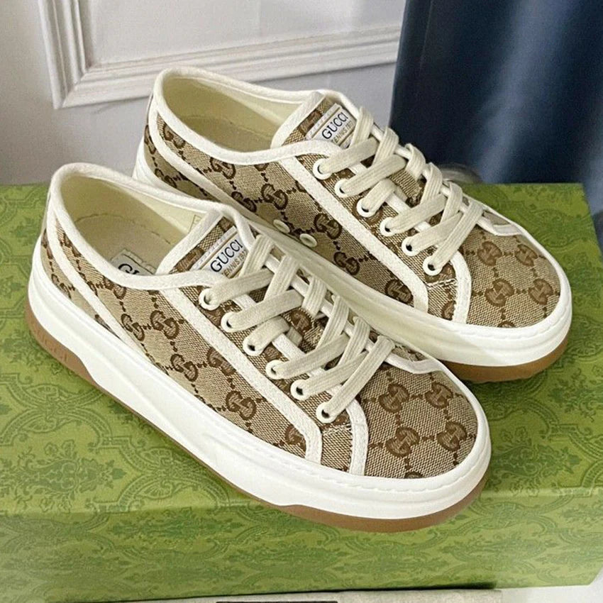 Couple style fashionable and versatile thick soled sports board shoes 1024080125