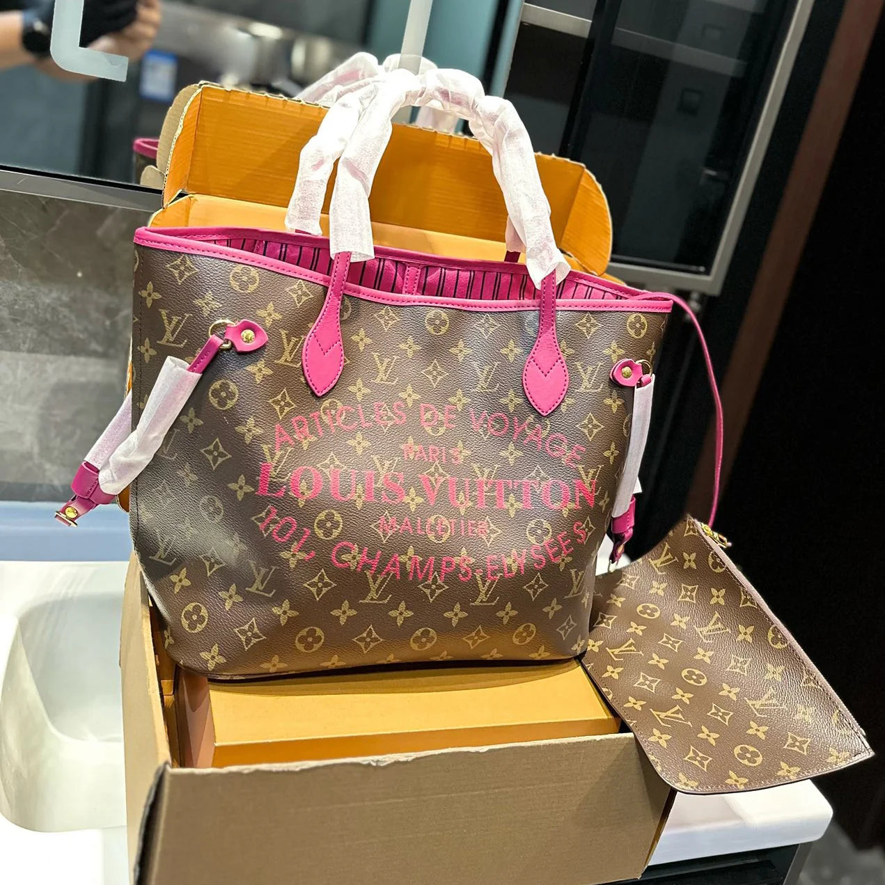 Luxury Classic Print Tote Bag 1025011506
