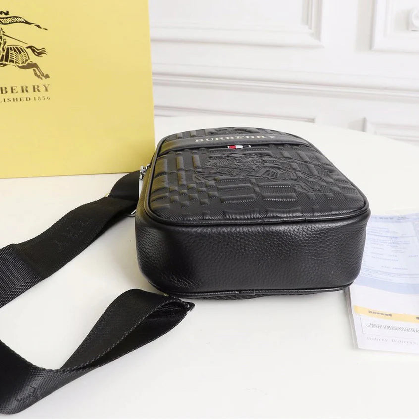 Men's fashionable and versatile chest bag 1025021203