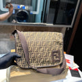 New trendy and fashionable bags PD1023091819