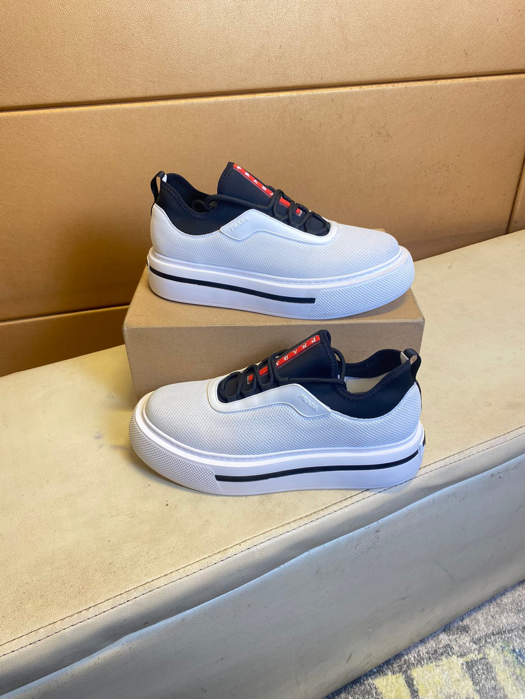P Fashion Flying Knit Upper Thick-soled Casual Shoes 0724111110