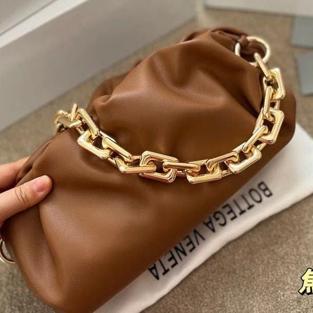 Fashion new cloud bag PD06230822301