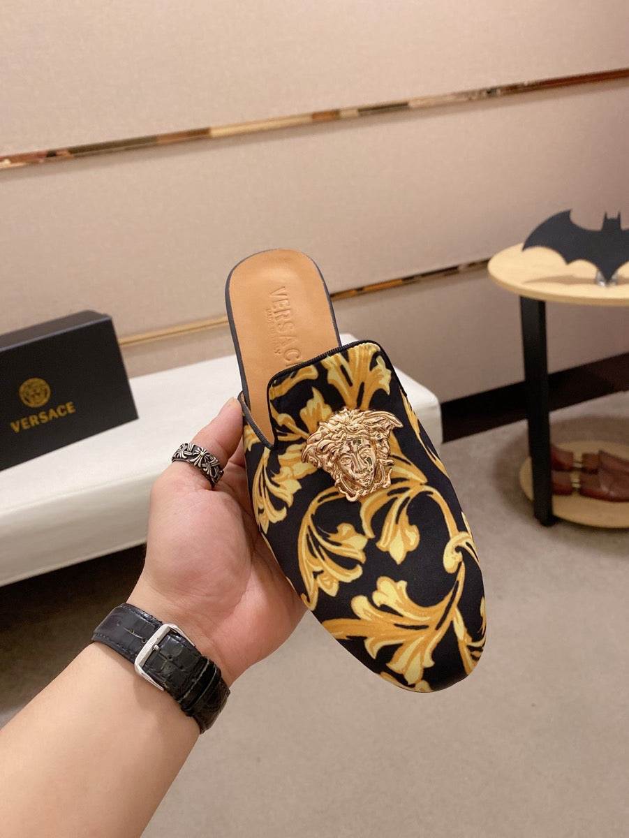 VS Men's Fashion Closed-Toe Slippers 072605802