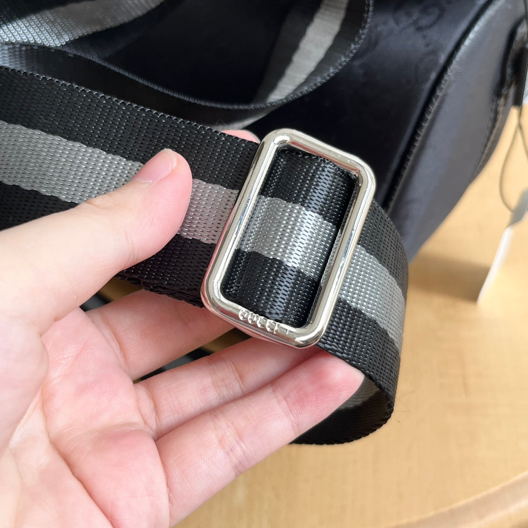 Waist bag 1824120904