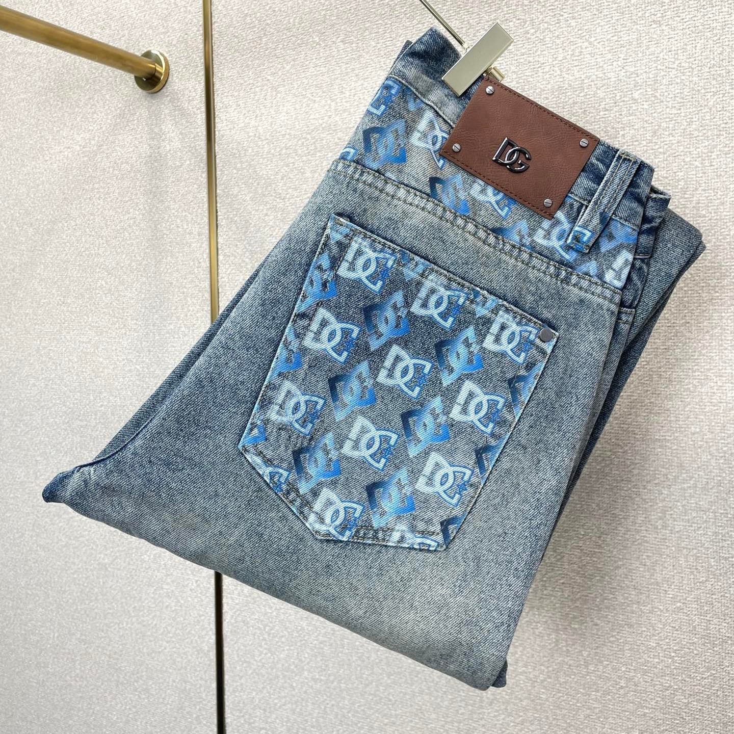 High-Quality Best-Selling Jeans 1026063021