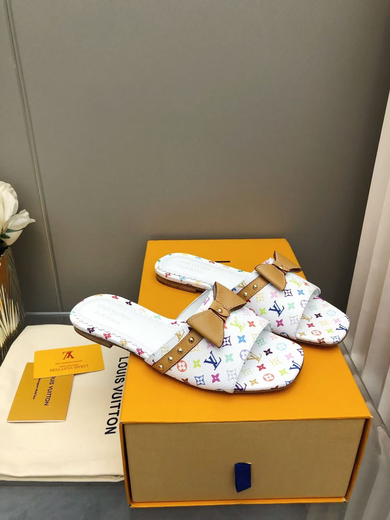 L fashion 3 color hot slippers 0725031903