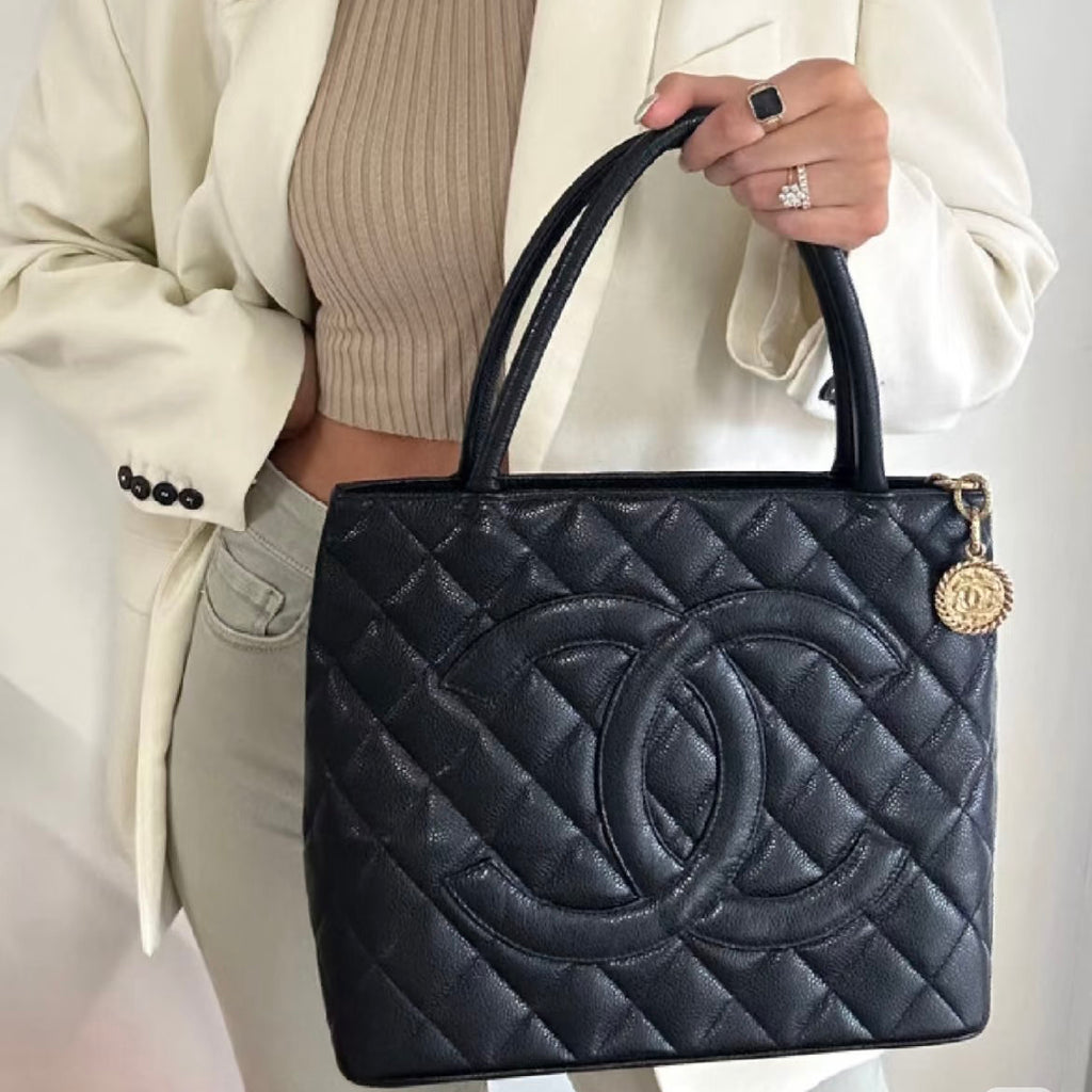 26SS New Women's Hilton Gold Coin Bag 0726031011