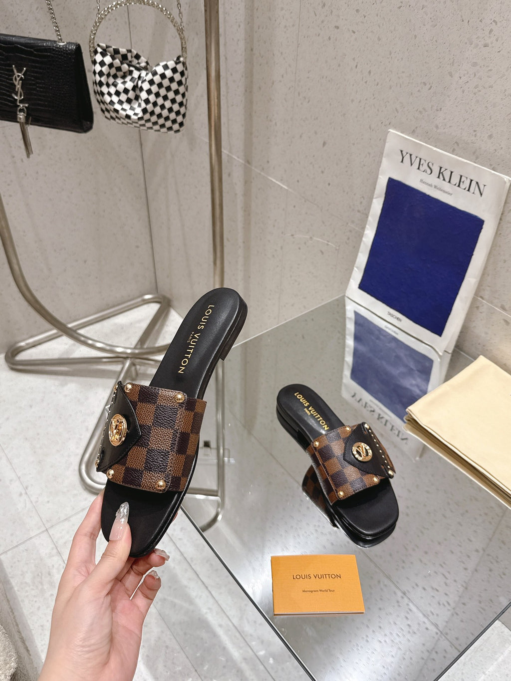 L new fashion flat slippers 0725040906