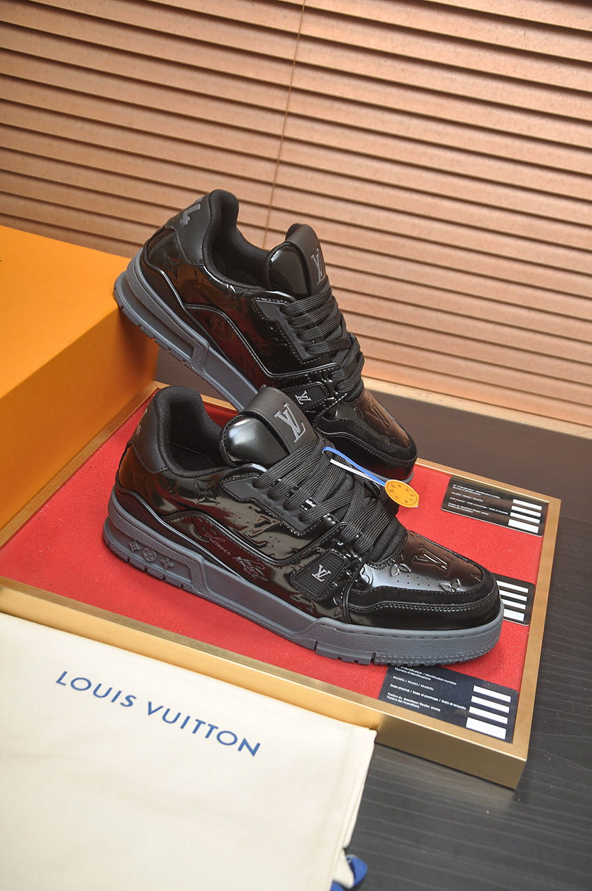 V Fashion Men's Runway Sneakers 0725121801