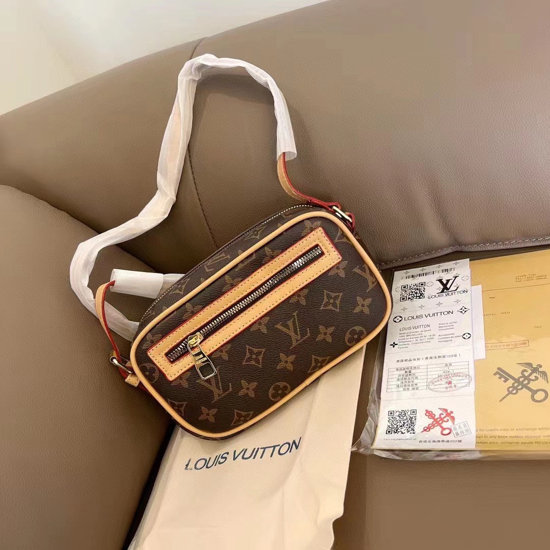 Old-Fashioned Smiling Bag XC0823091803