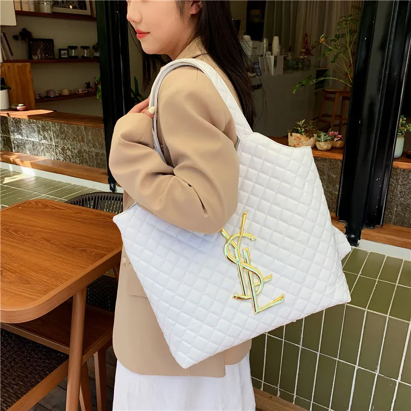 New large capacity tote bag 9000927006