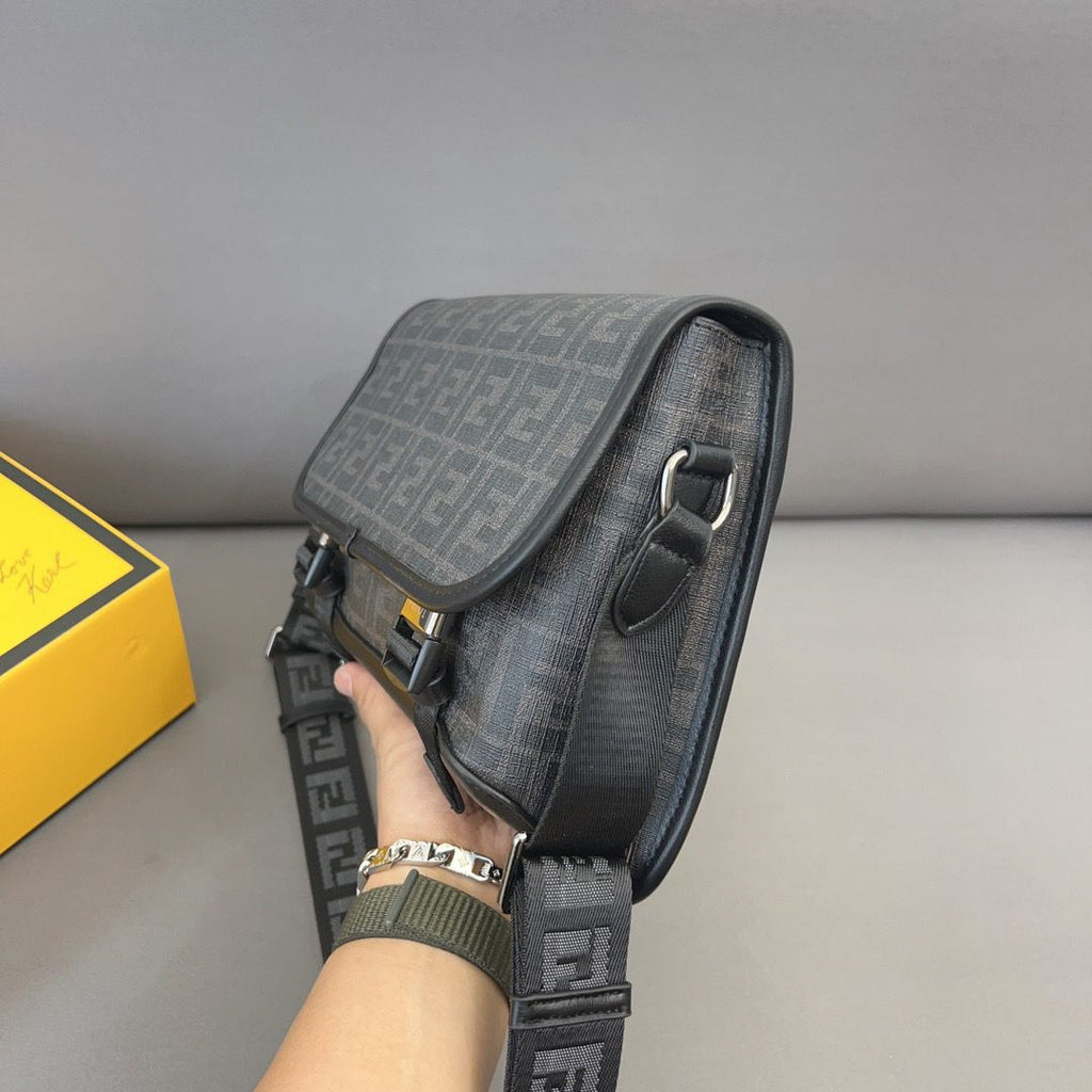 Fashion New Shoulder Messenger Bag PD10071220