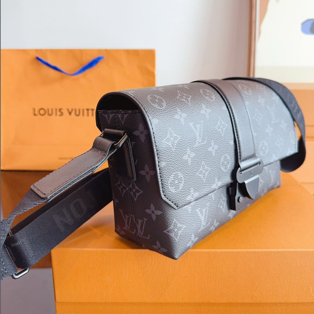 L S-Ca¥e Messenger Bag XC24092702