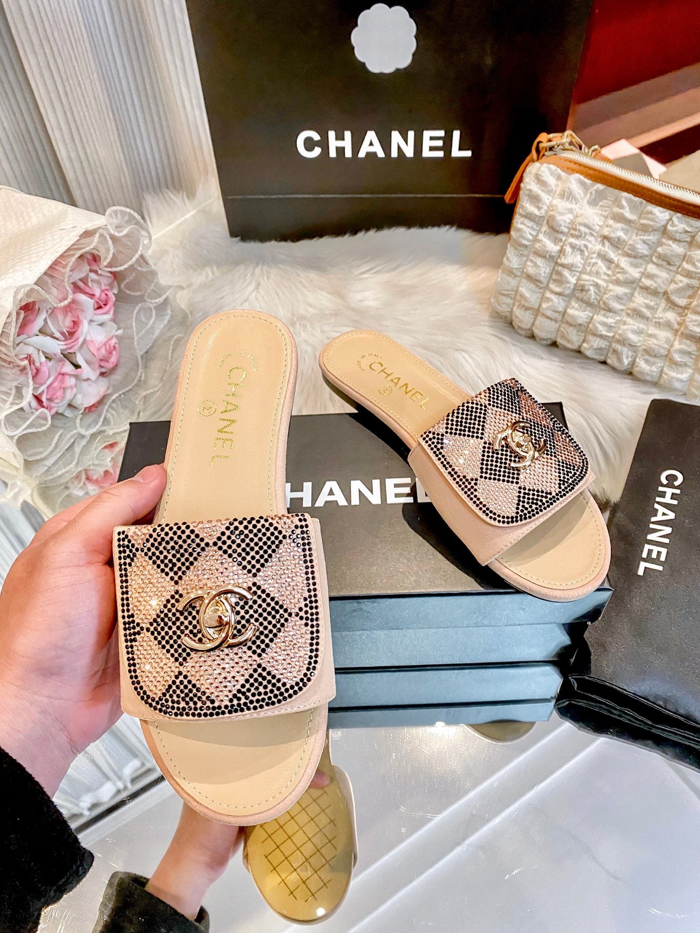 26SS New Women's Slippers 0726031302