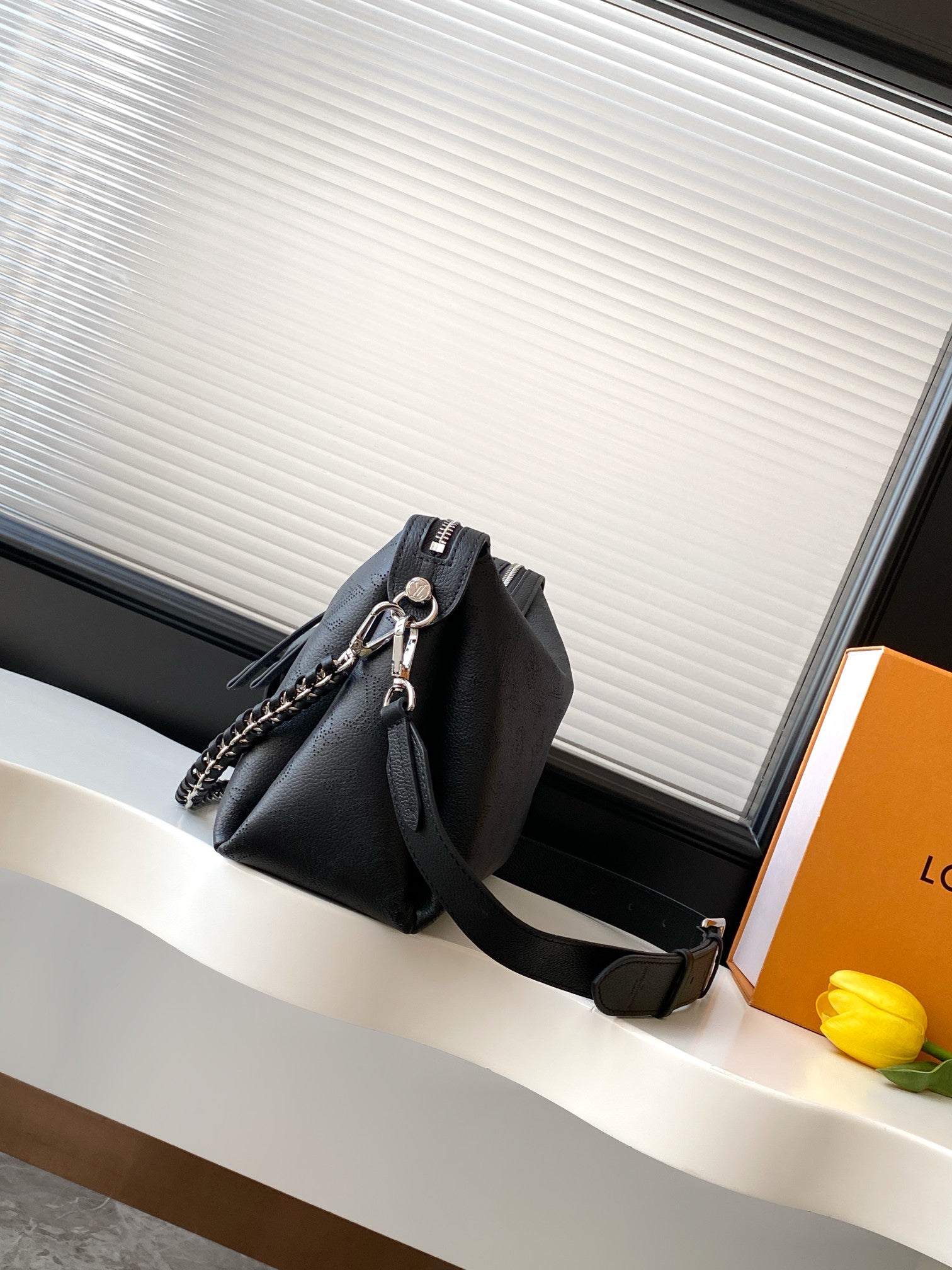 L & V Stylish Cut-out Cowhide Hand Bag M0726051906