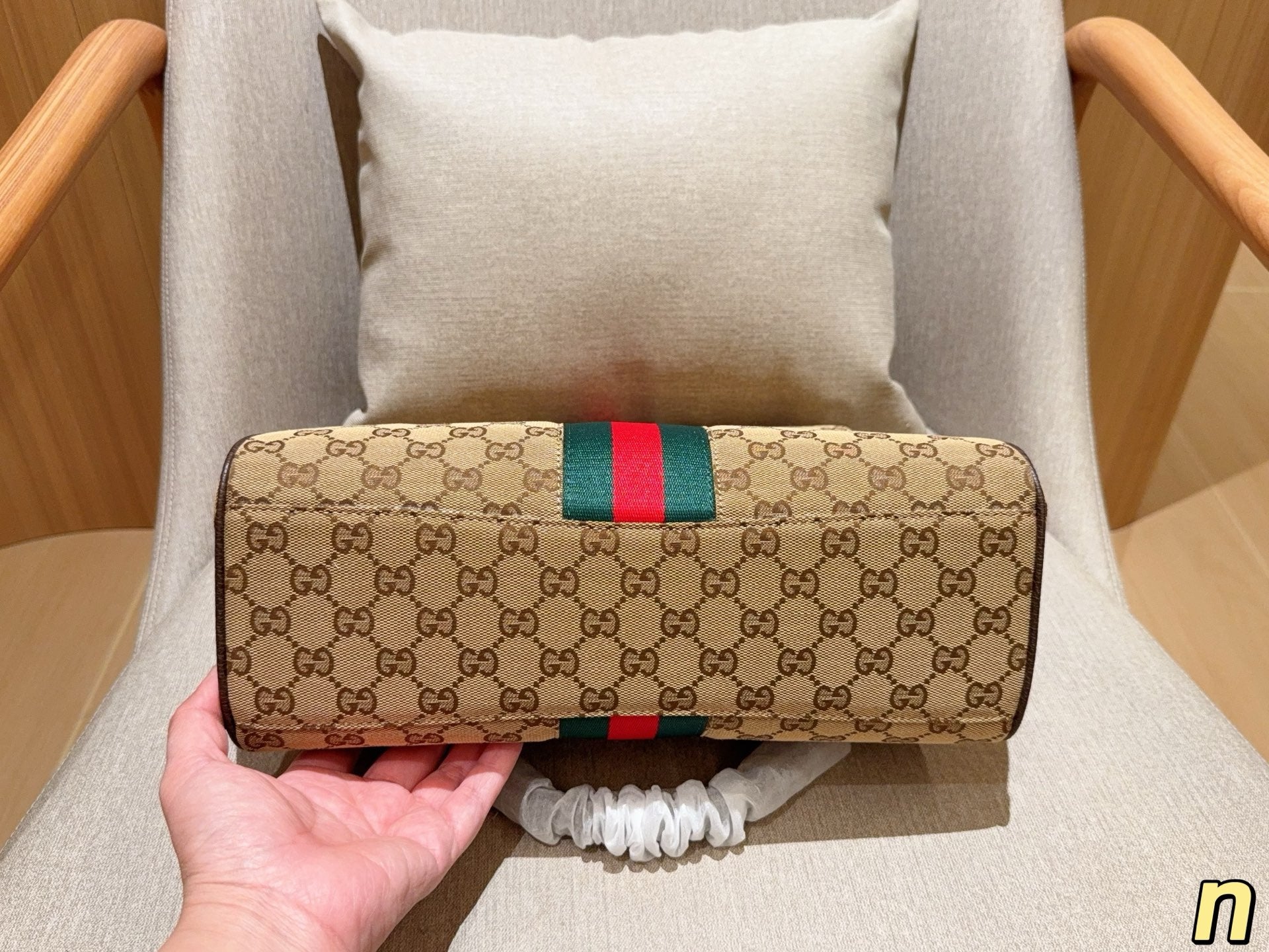 Stylish new handbag 0726041702