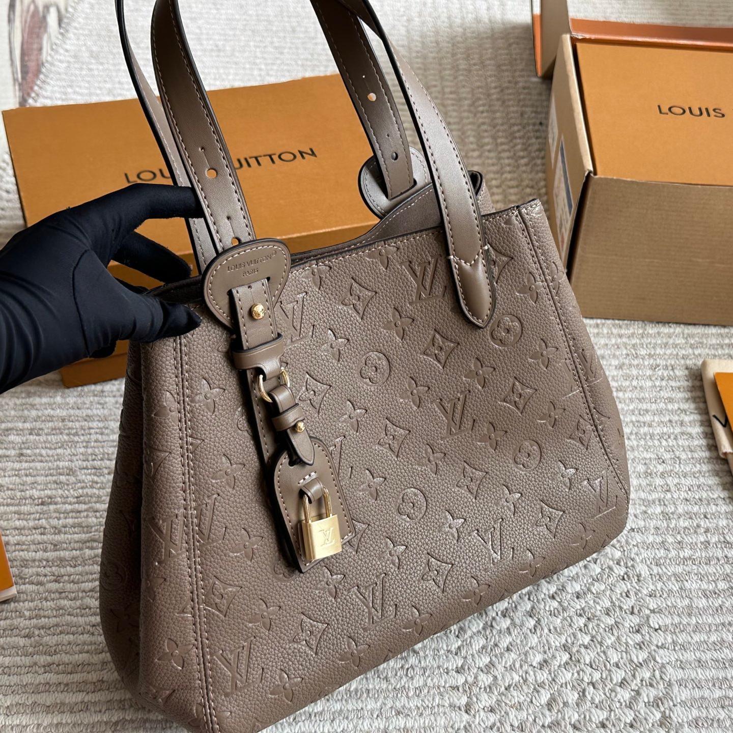 L classic and fashionable printed Tote bag 0725091704