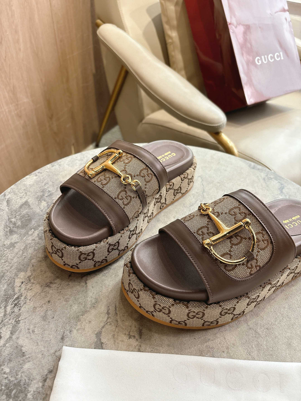 saddle buckle thick-soled slippers 0725101409