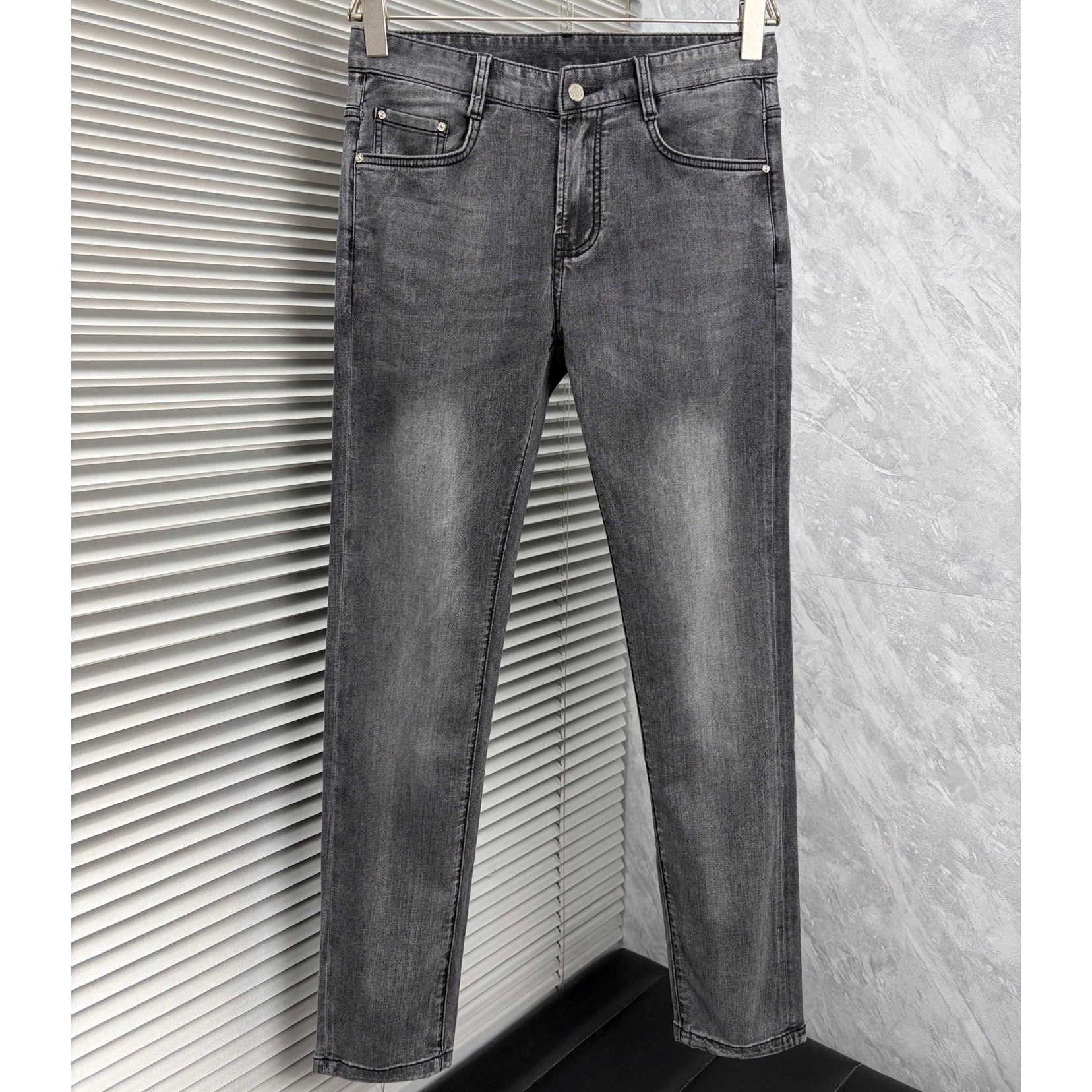 Latest Men's Jeans 1026063002