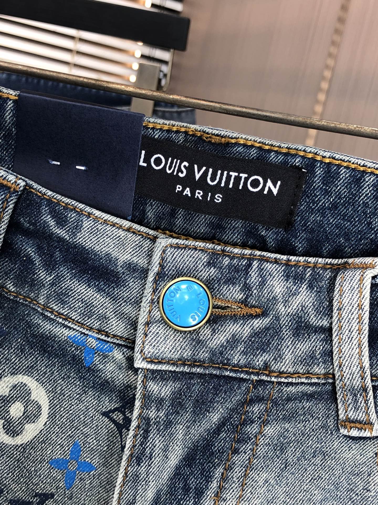 V Spring/Summer Slim Fit Straight Leg Jeans 0726051911