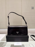 P Fashion Patent Leather Underarm Bag 0724120509