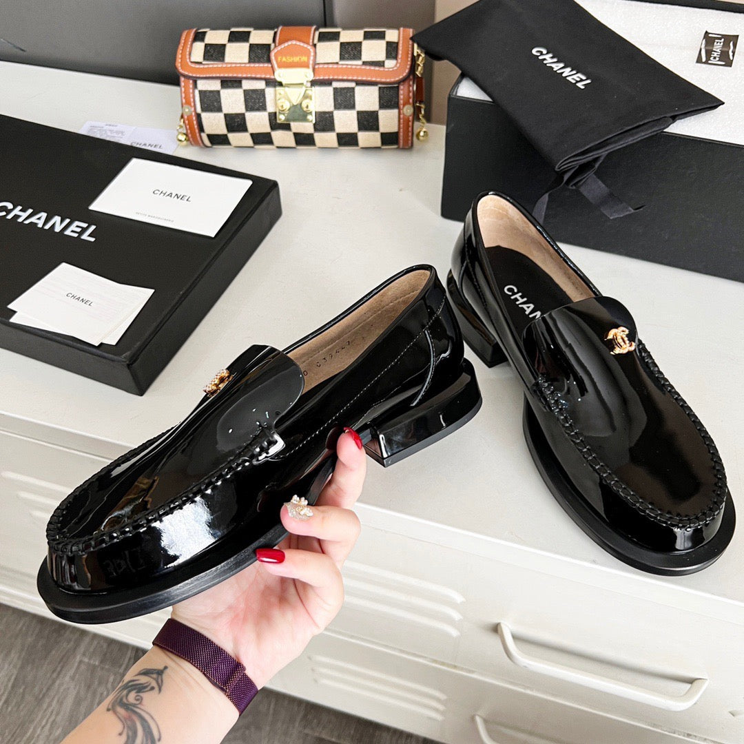 luxury fashion patent leather loafers 0725012001