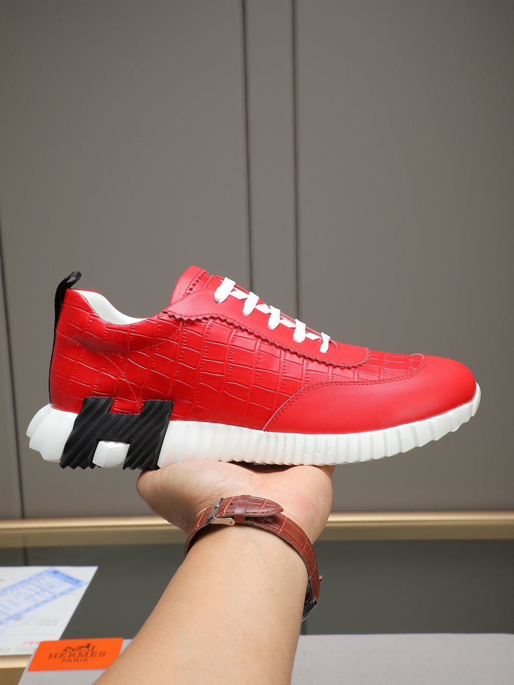 H Fashionable Casual Bouncy Sneakers 0726031601