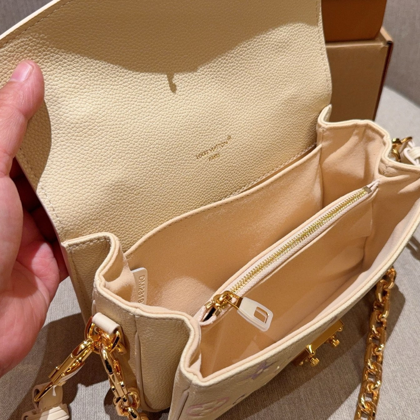 New Fashion  L Messenger bag M1026072805