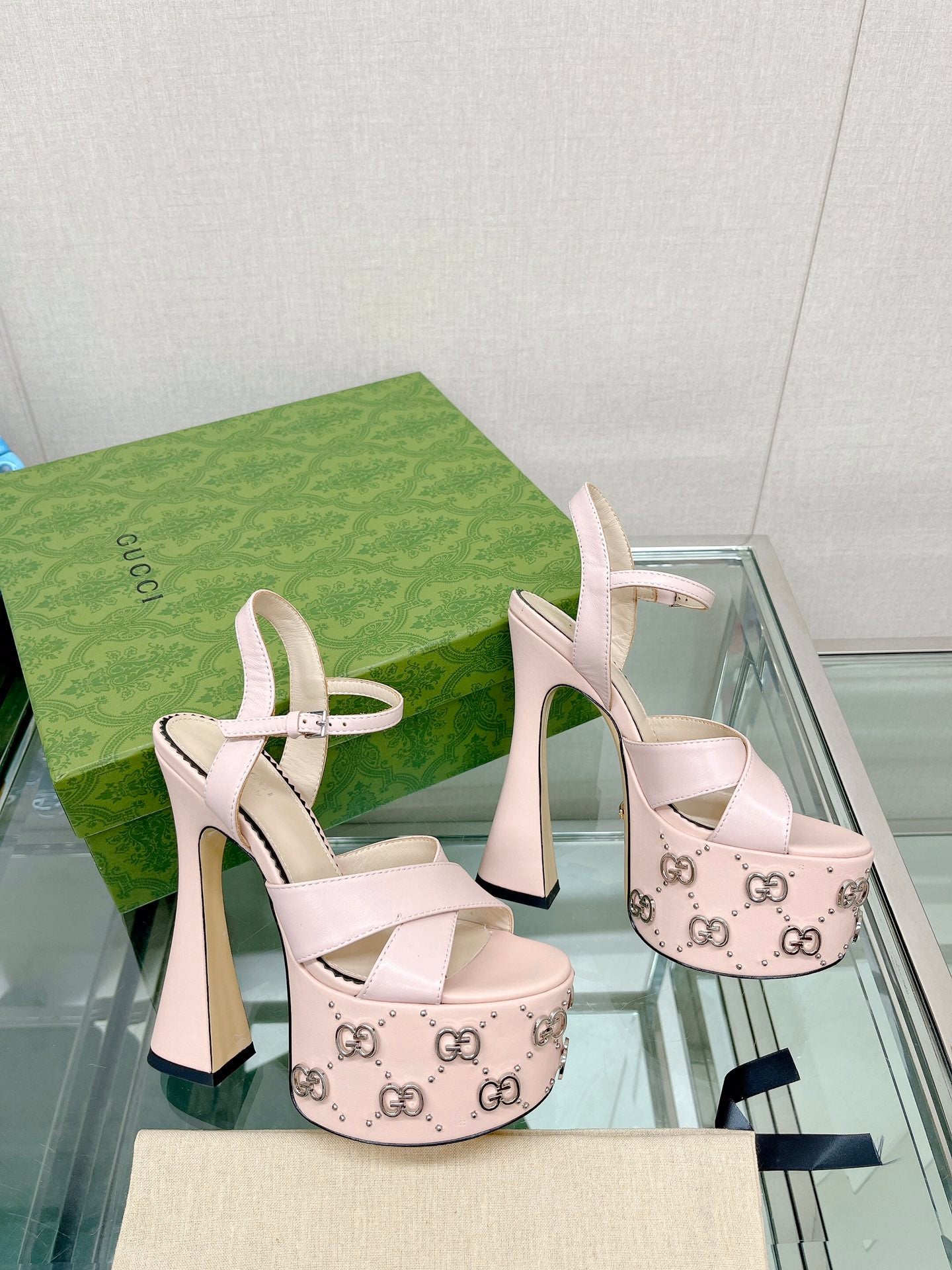 23 Ladies fashion luxury high heels S012