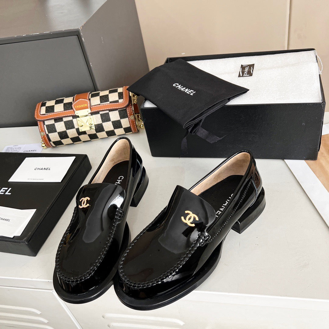 luxury fashion patent leather loafers 0725012001