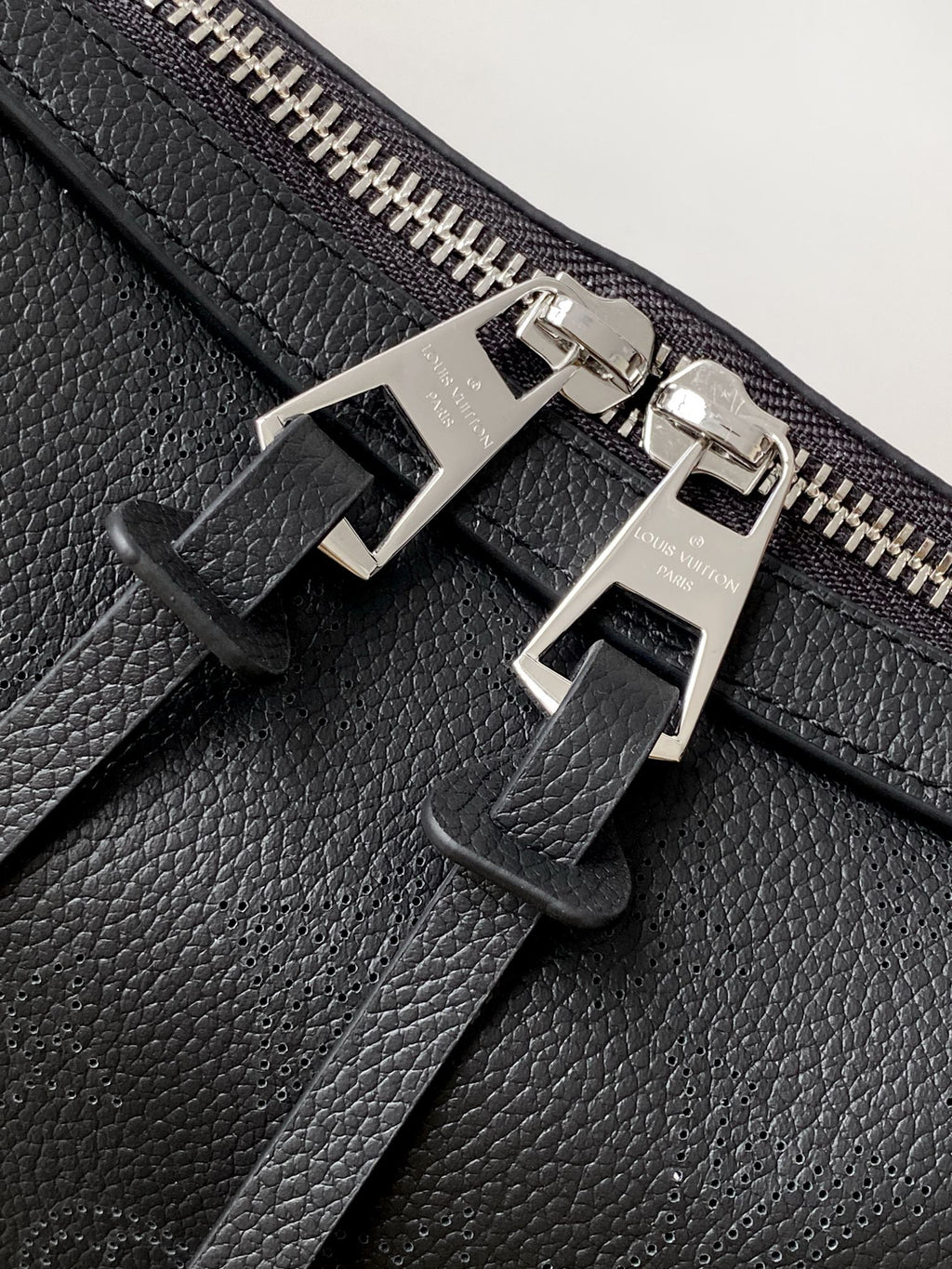 L & V Stylish Cut-out Cowhide Hand Bag M0726051906