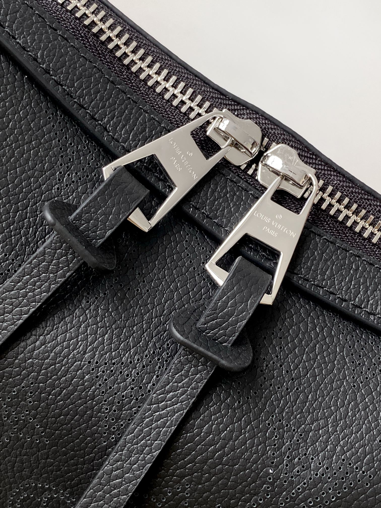 L & V Stylish Cut-out Cowhide Hand Bag M0726051906