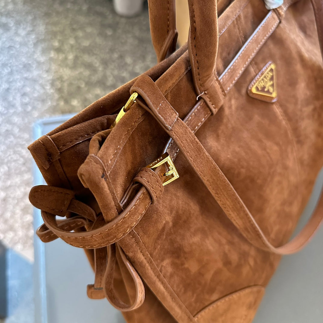 P waxed leather large capacity tote 0724082903