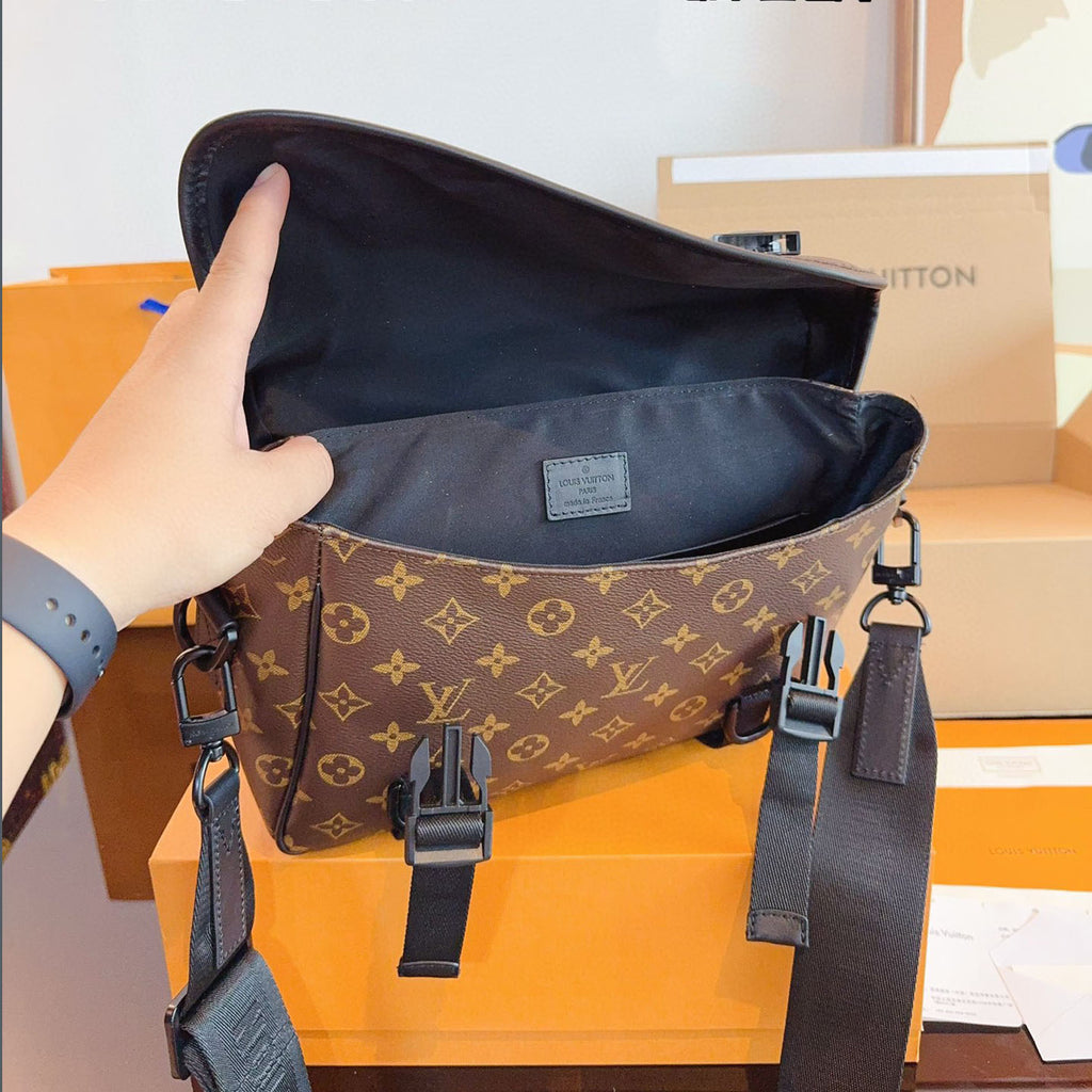 L Outdoor Series Shoulder Bag/Crossbody Bag XC24092712