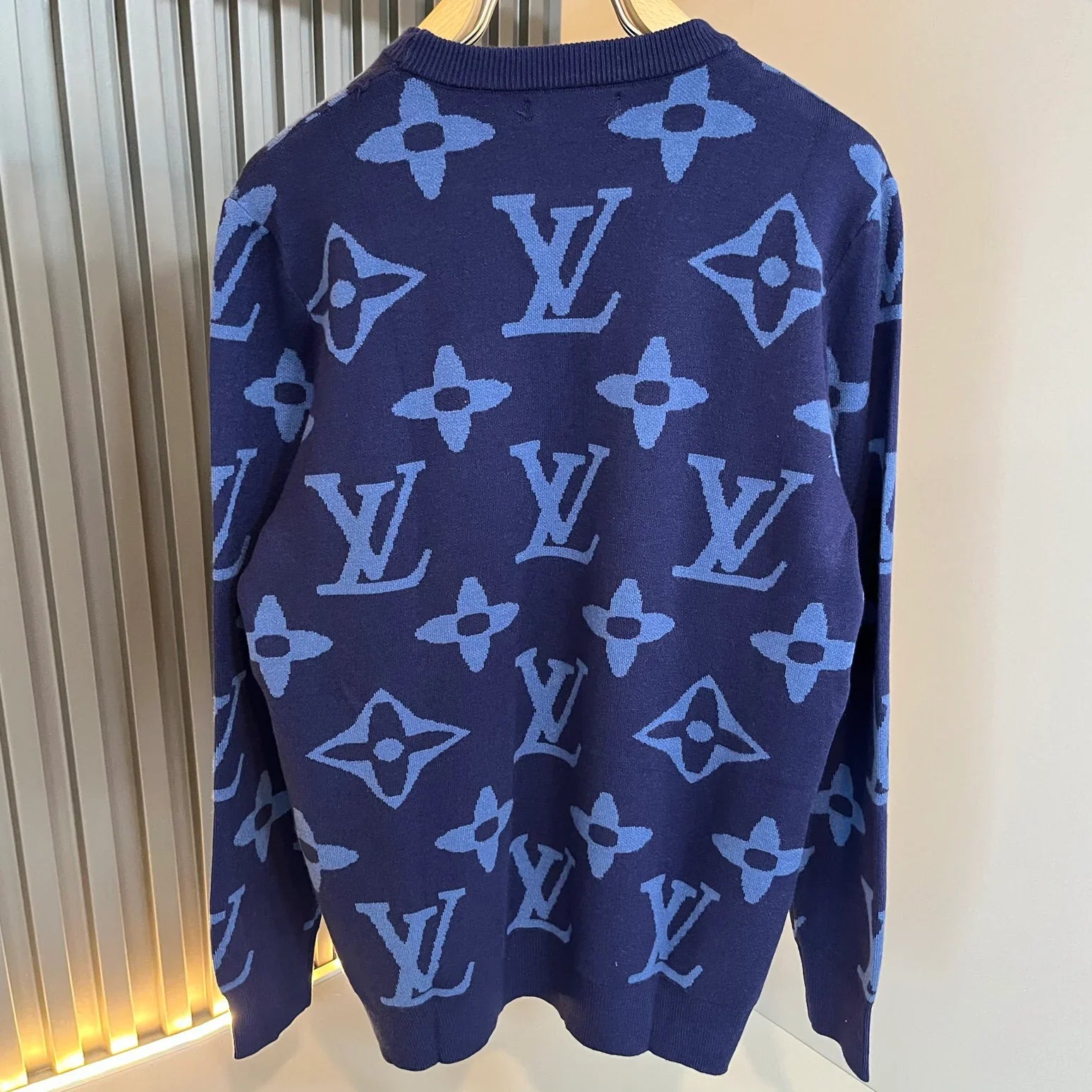 Knit wool sweater 1025110414