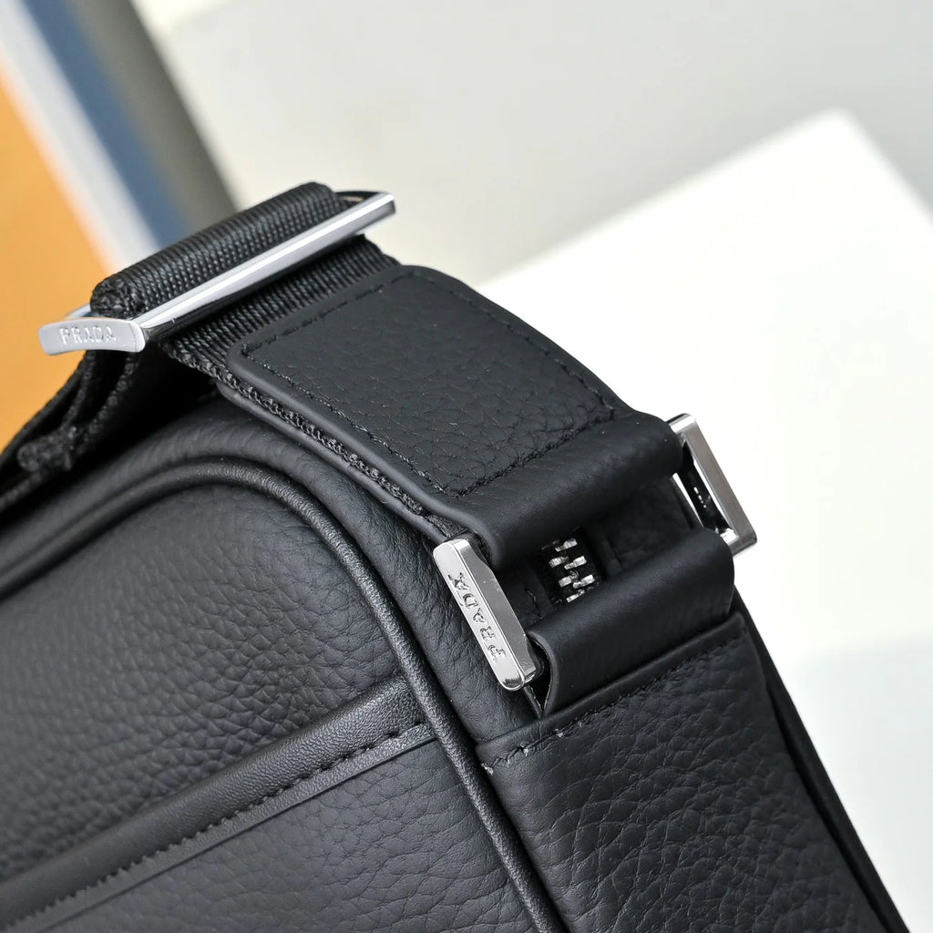 New Men's Shoulder Bag JP0625103003