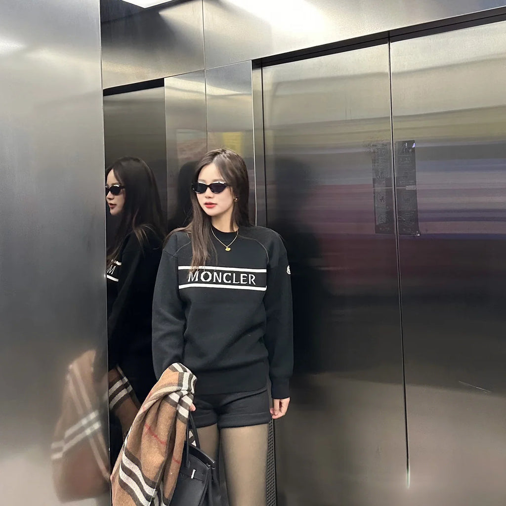 Wool knitted sweater 1426012026