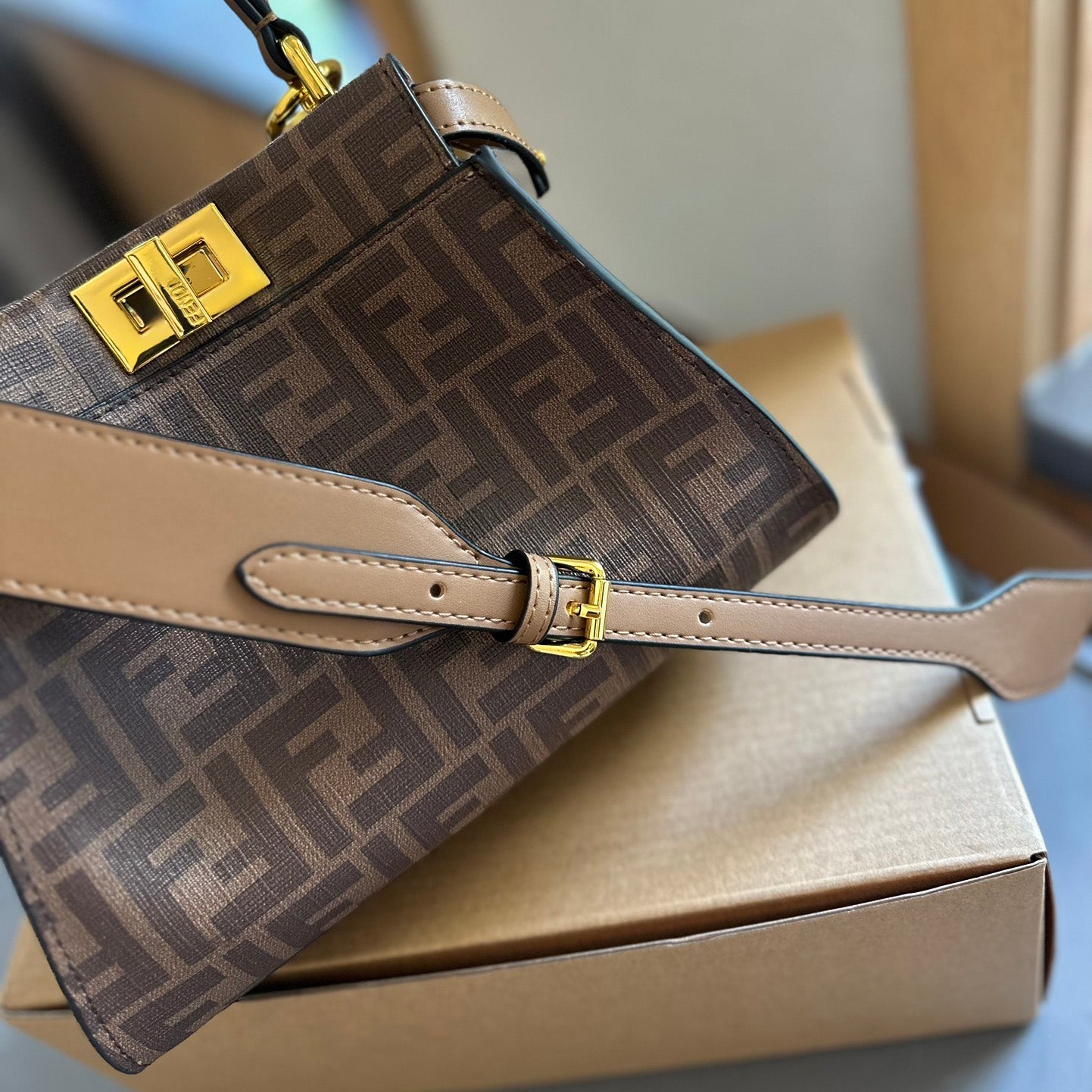 Peekaboo Iconic Mini bag 1824062408