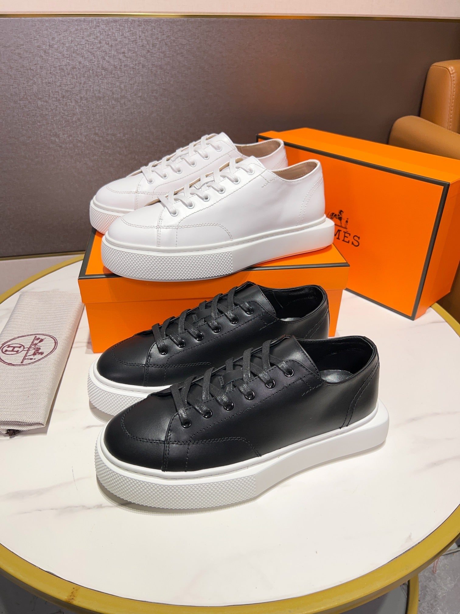 H Fashion Leather Lace-Up Sneakers 0724112204