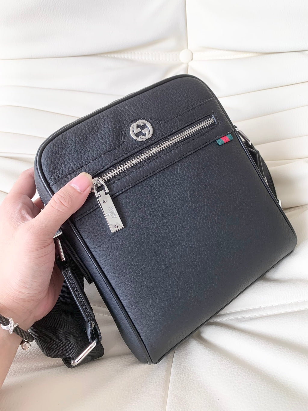 G fashion single-shoulder crossbody bag 0725061810