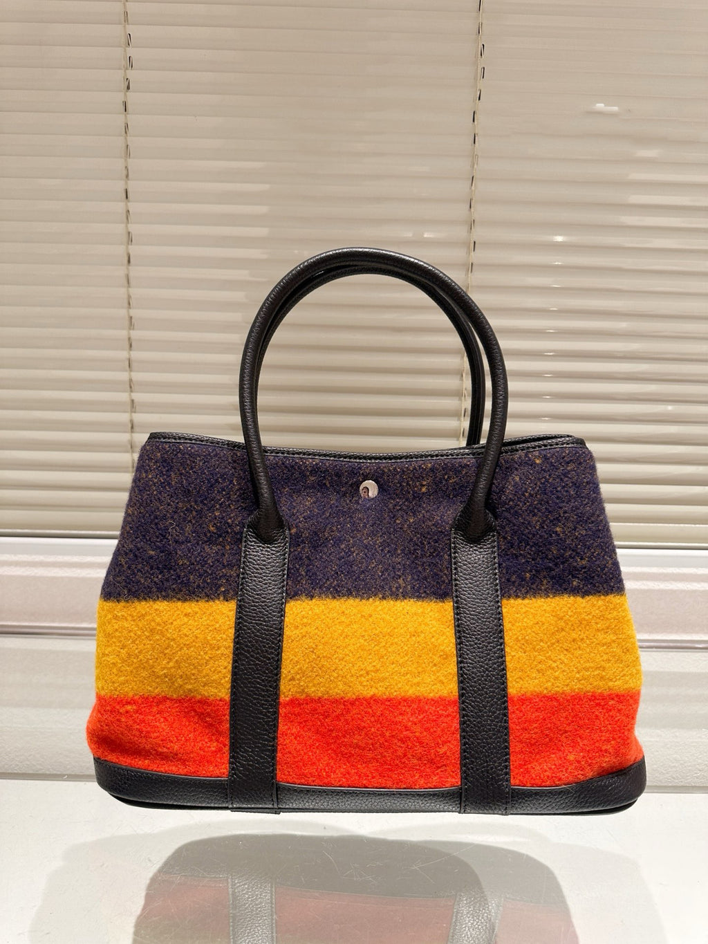 H Woolen colorblock garden bag 0724101017