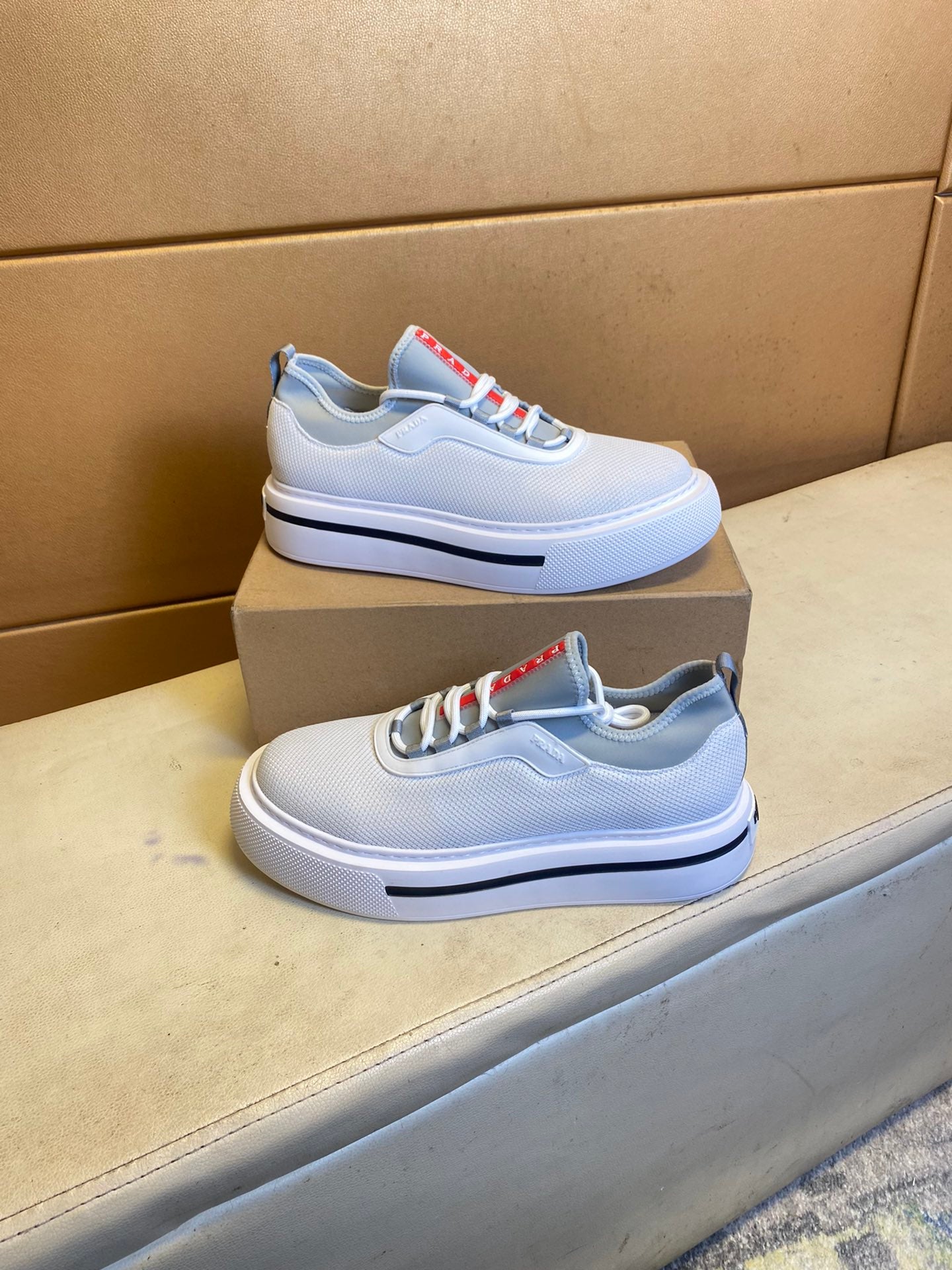 P Fashion Flying Knit Upper Thick-soled Casual Shoes 0724111110