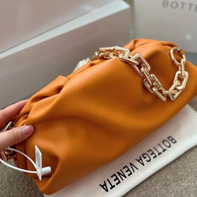Fashion new cloud bag PD06230822301