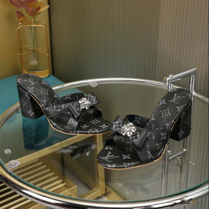 Classic all-match high-heeled sandals SXC05305