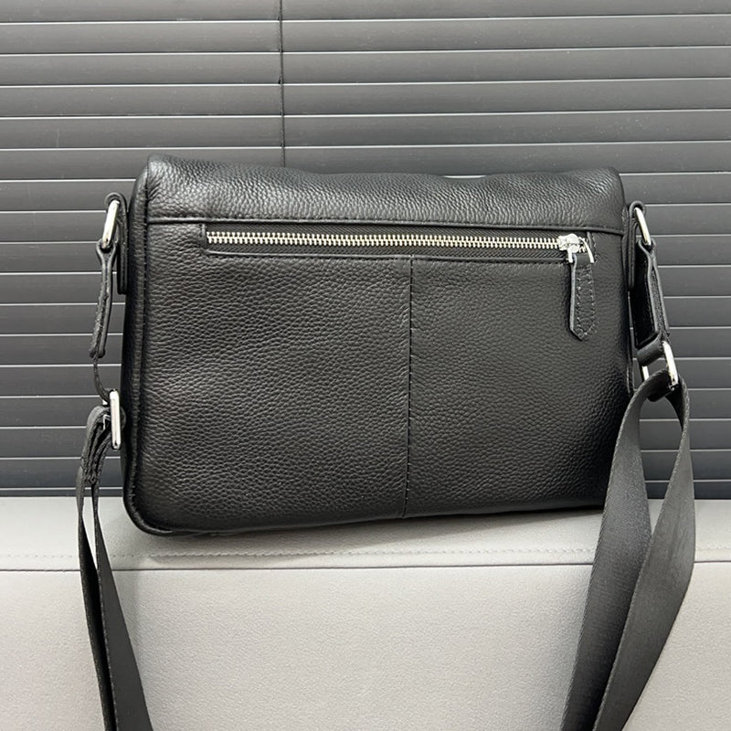 Men's Fashion Classic Versatile Postman Bag 1024050813