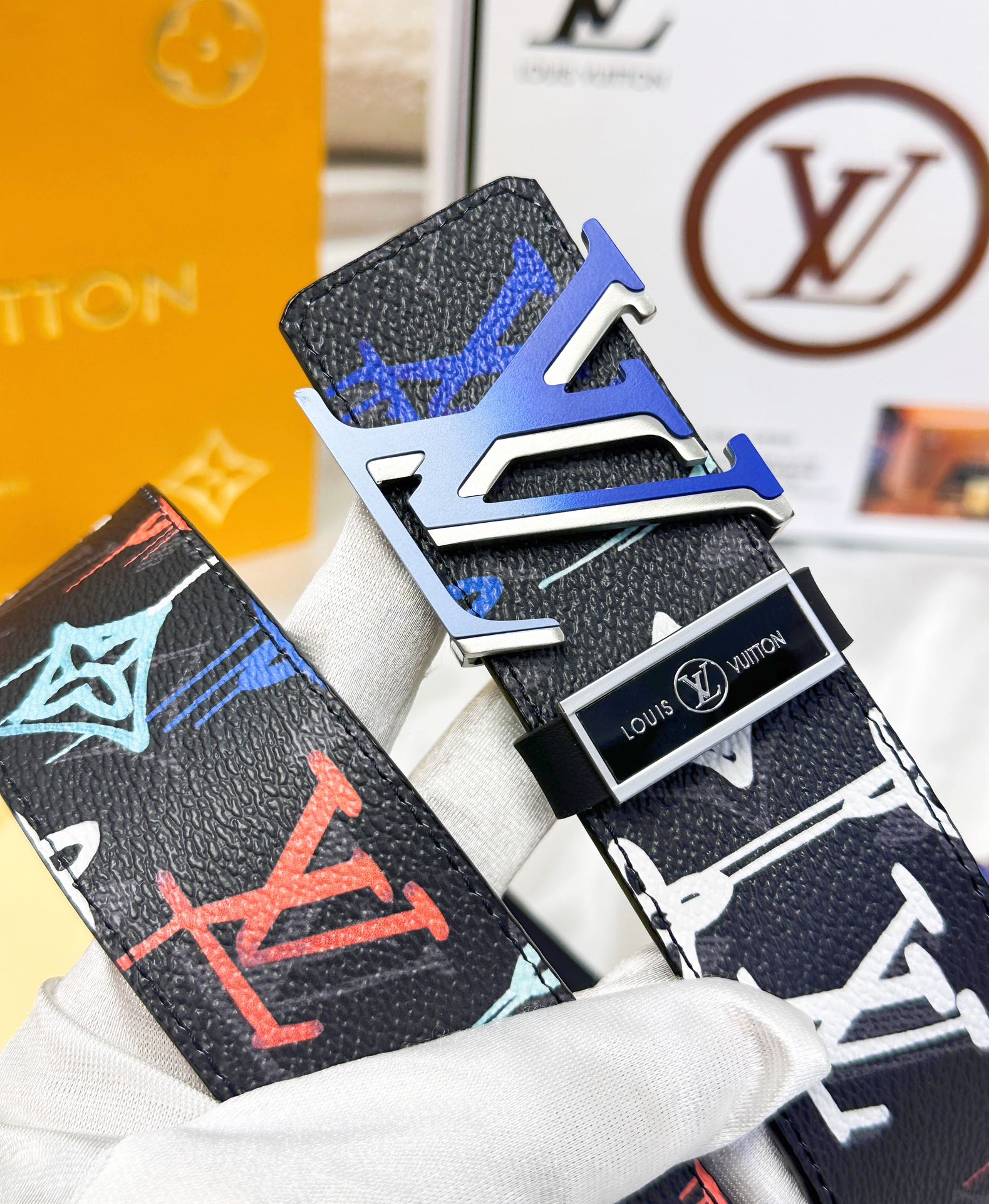 V graffiti painted leather belt 0724031403