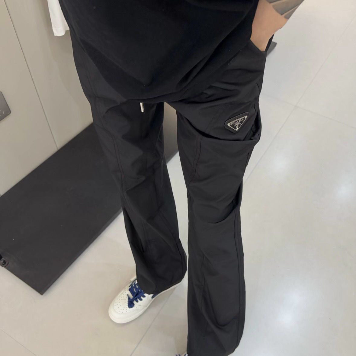 New Fashion Men's Fleece Lined Triangle Logo Flared Casual Pants PD1326102118