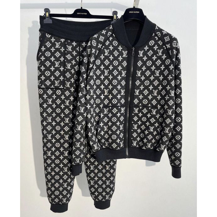 Limited Edition Men Hot Trend Tracksuits Set XC0823092149