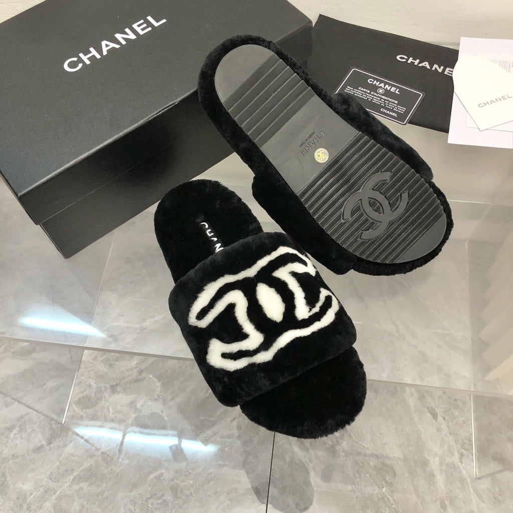 Fashion Plush Slippers 0725021303