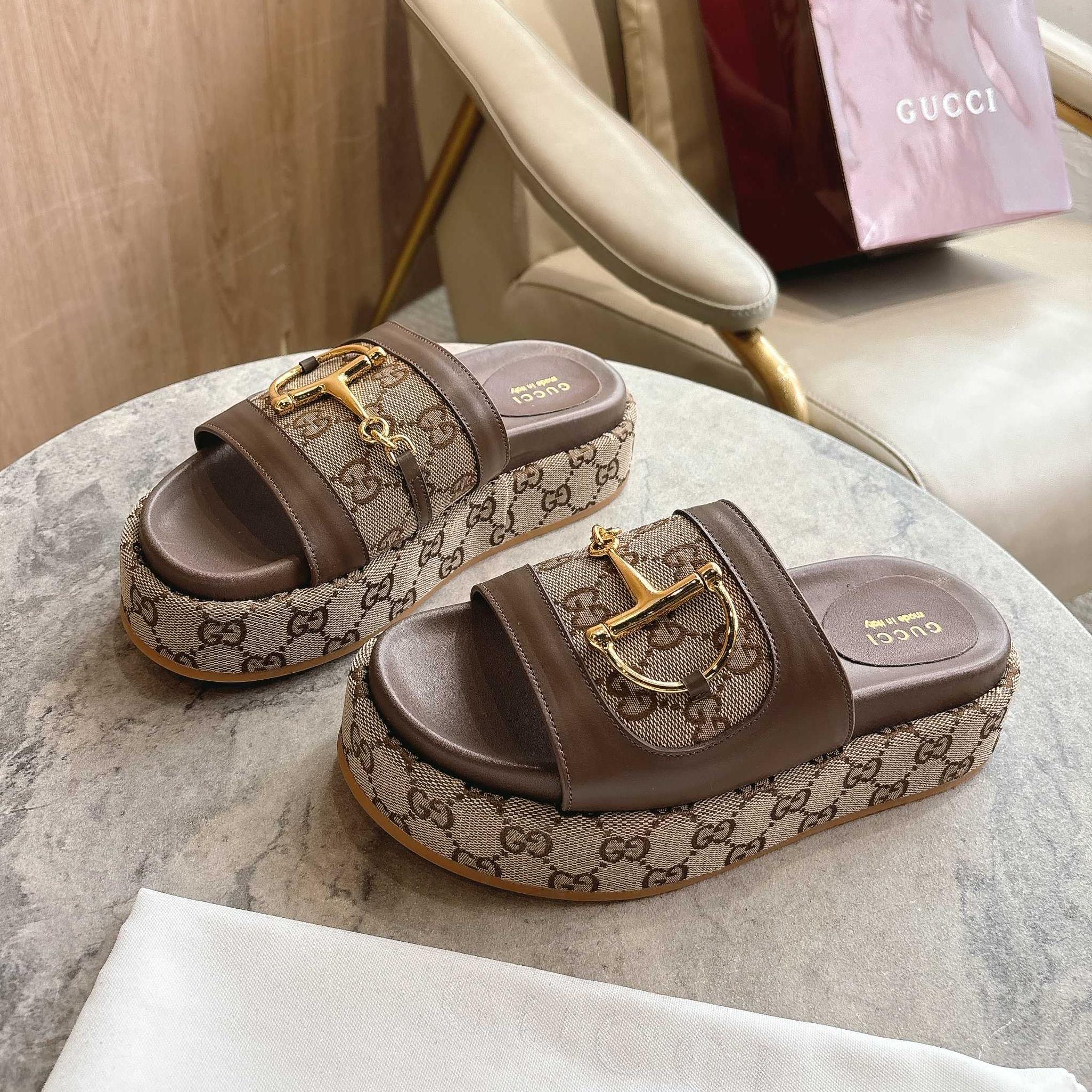 saddle buckle thick-soled slippers 0725101409